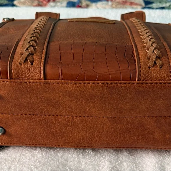 Wrangler Tan Leather Satchel Conceal Carry - Picture 9 of 10